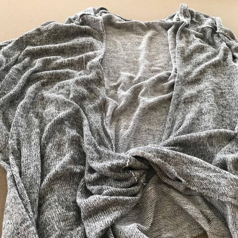 FREE PEOPLE GRAY SWEATER